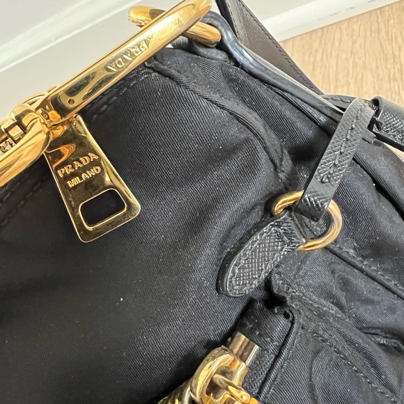 Prada Tessuto Messenger bag with Saffiano leather trim - Picture 9 of 10